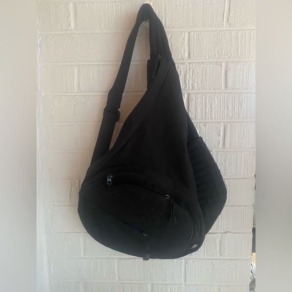 AmeriBag Healthy Back Large Black Sling Bag - Picture 12 of 13